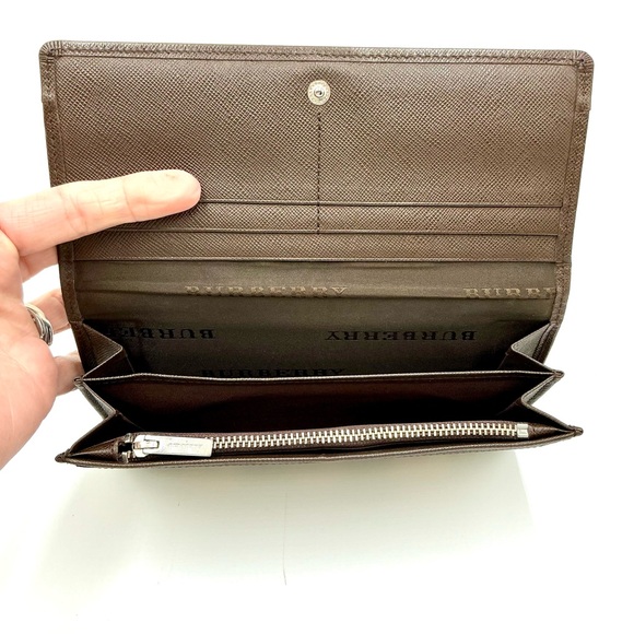 Burberry Beige Nova Check Continental Wallet-COA included - Picture 3 of 4